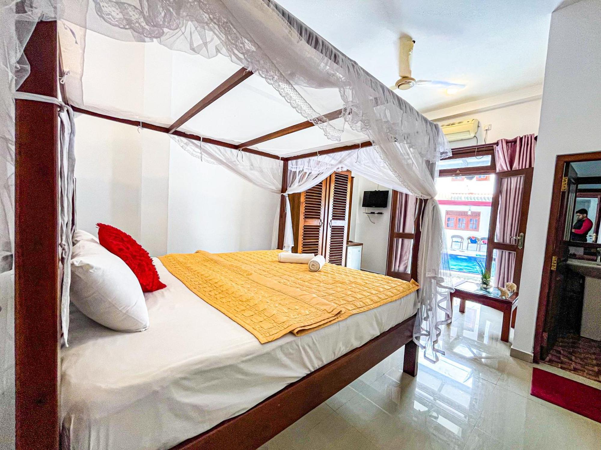 Galle Camellia Room photo